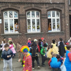 e2a84a6b-ad0f-4266-b2e0-cca7df40e196